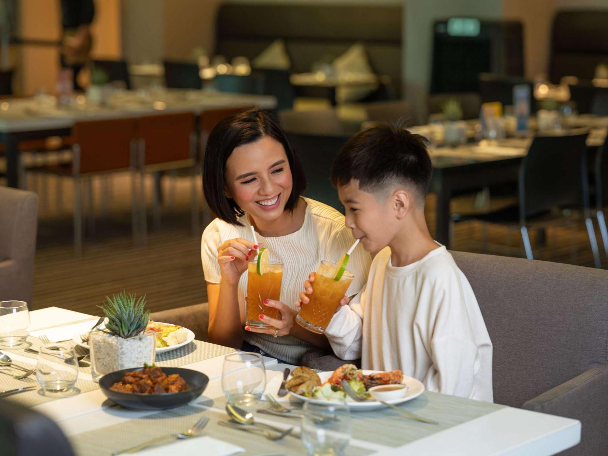 Hotel Novotel Manila Araneta Quezon City