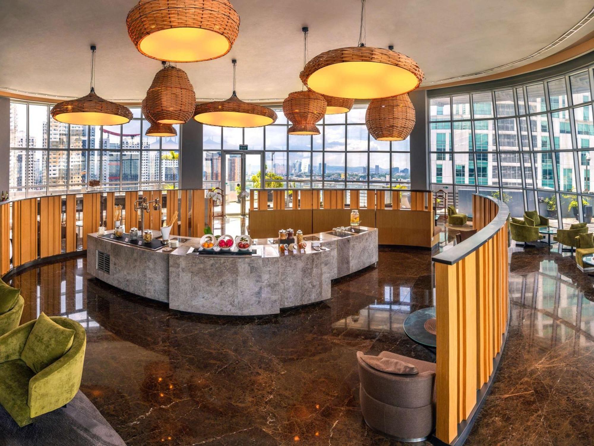 Novotel Manila Araneta 4*