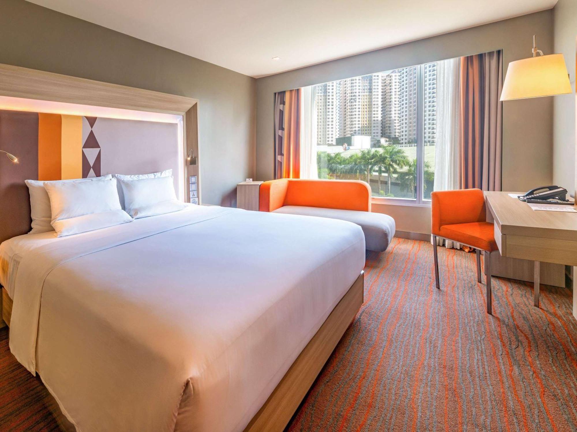 Novotel Manila Araneta 4* Quezon City