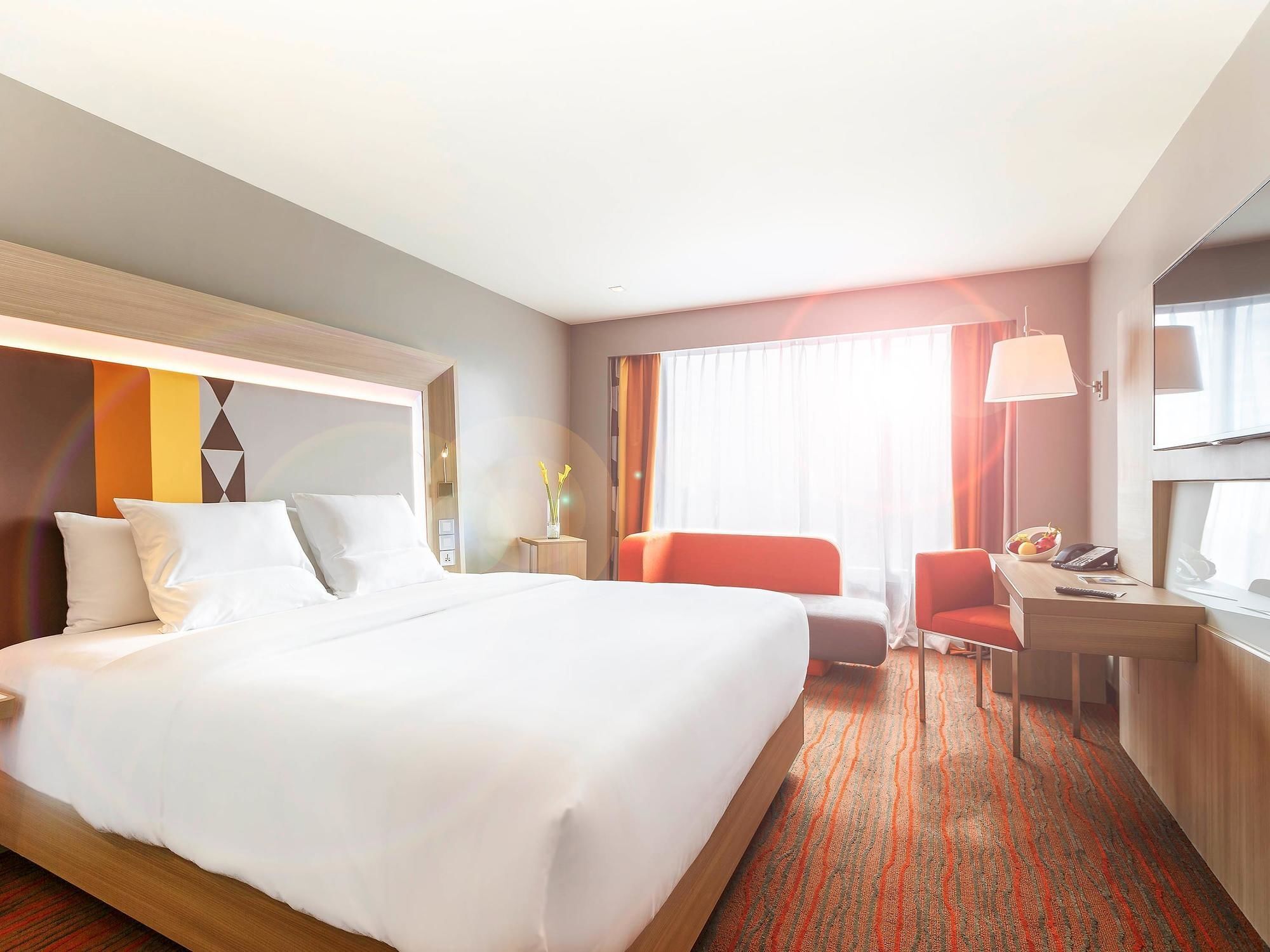 Novotel Manila Araneta Hotel Quezon City